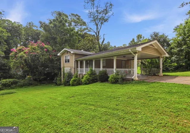 Photo 2 of Single family home for sale at 3435 Misty Valley Rd, Decatur, GA 30032 | MLS# 10823309 | Listing updated on 2026-08-25