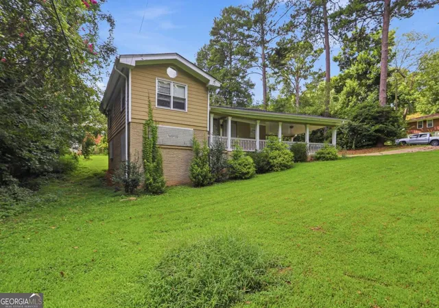 Photo 2 of Single family home for sale at 3435 Misty Valley Rd, Decatur, GA 30032 | MLS# 10823309 | Listing updated on 2026-10-19