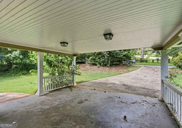 Photo 3 of Single family home for sale at 3435 Misty Valley Rd, Decatur, GA 30032 | MLS# 10823309 | Listing updated on 2026-10-19