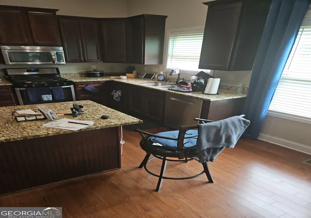 Photo 3 of Single family home for sale at 511 Tradition Pl, Lagrange, GA 30241 | MLS# 10822489 | Listing updated on 2026-09-25