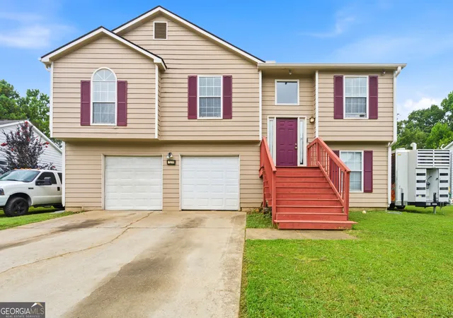 Photo 1 of Single family home for sale at 7106 Oakwood Cir, Rex, GA 30273 | MLS# 10806595 | Listing updated on 2026-07-30