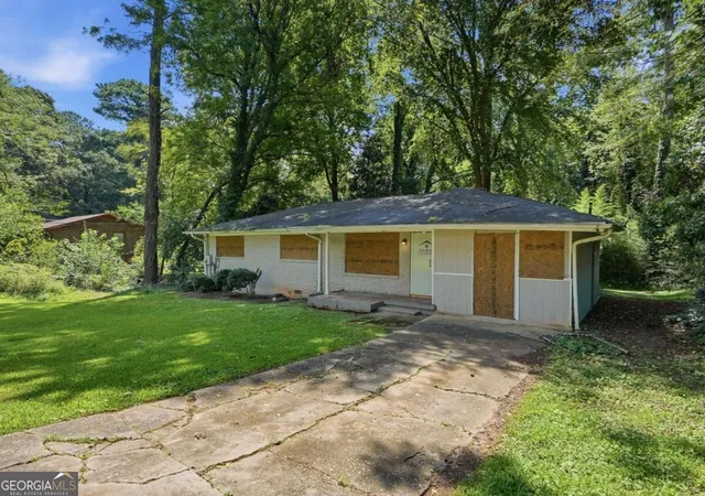 Photo 1 of Single family home for sale at 4009 Kirksford Dr, Decatur, GA 30035 | MLS# 10830172 | Listing updated on 2026-09-03