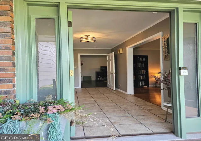 Photo 2 of Single family home for sale at 160 Edgewood Dr, Athens, GA 30606 | MLS# 10576959 | Listing updated on 2026-09-04