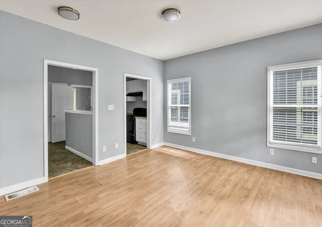 Homes for sale in Atlanta, GA | 911 Coleman St Sw, Atlanta, GA 30310 | MLS# 10789698