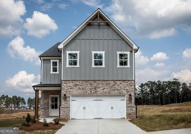 Photo 2 of Single family home for sale at 121 Kindred Lane, Marietta, GA 30066 | MLS# 10822928 | Listing updated on 2026-09-17