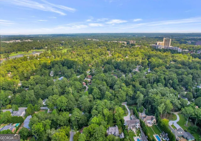 Homes for sale in Atlanta, GA | 3902 Peachtree Dunwoody Rd Ne, Atlanta, GA 30342 | MLS# 10742230