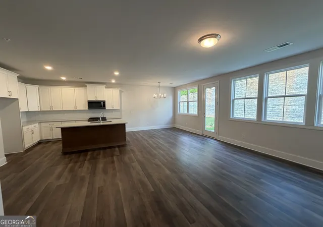 Photo 3 of Single family home for sale at 1648 Crestcreek Ct, Marietta, GA 30008 | MLS# 10775175 | Listing updated on 2026-09-16
