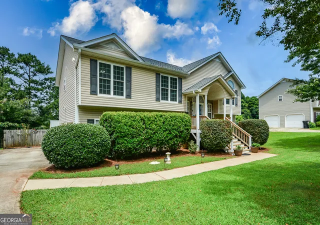 Photo 3 of Single family home for sale at 168 Oakview Dr, Dallas, GA 30157 | MLS# 10818083 | Listing updated on 2026-09-18