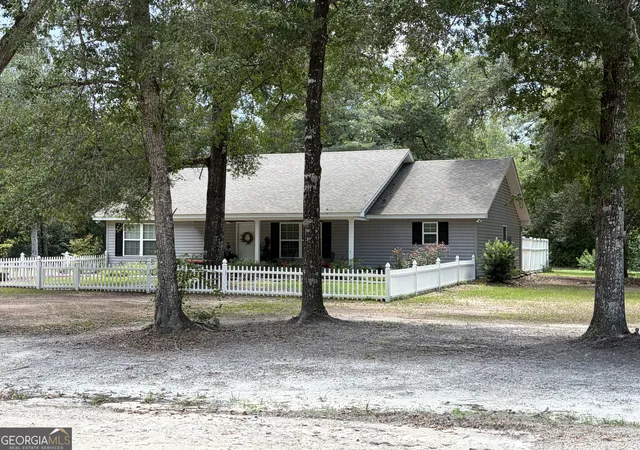 Photo 1 of Sale Pending at 325 Creekview Dr, Hortense, GA 31543 | MLS# 10813700 | Listing updated on 2026-09-18