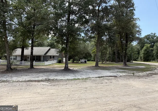 Photo 3 of Sale Pending at 325 Creekview Dr, Hortense, GA 31543 | MLS# 10813700 | Listing updated on 2026-09-18