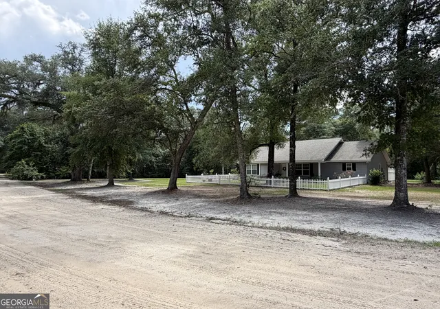 Photo 4 of Sale Pending at 325 Creekview Dr, Hortense, GA 31543 | MLS# 10813700 | Listing updated on 2026-09-18