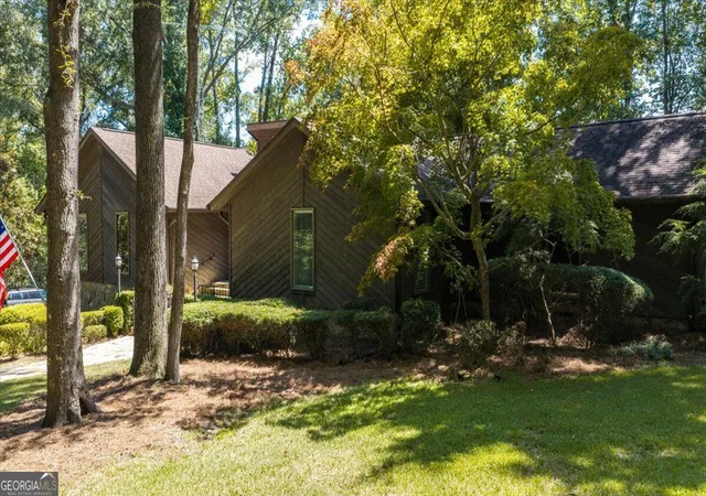 Photo 2 of Sale Pending at 7576 Lakewood Dr, Macon, GA 31220 | MLS# 10834463 | Listing updated on 2026-09-02