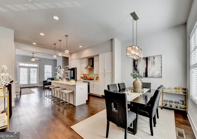 Photo 3 of Townhouse for sale at 738 Taylor Ct Ne #1, Atlanta, GA 30324 | MLS# 10820155 | Listing updated on 2026-09-30