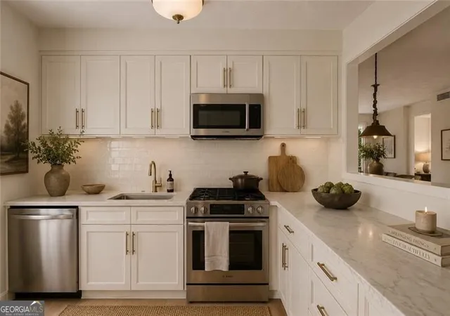 4th image of 709 River Run Dr, Sandy Springs, GA 30350 | MLS# 10808950