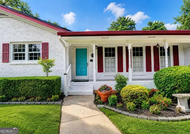 4th image of 4875 Five Forks Trickum Rd Sw, Lilburn, GA 30047 | MLS# 10814539