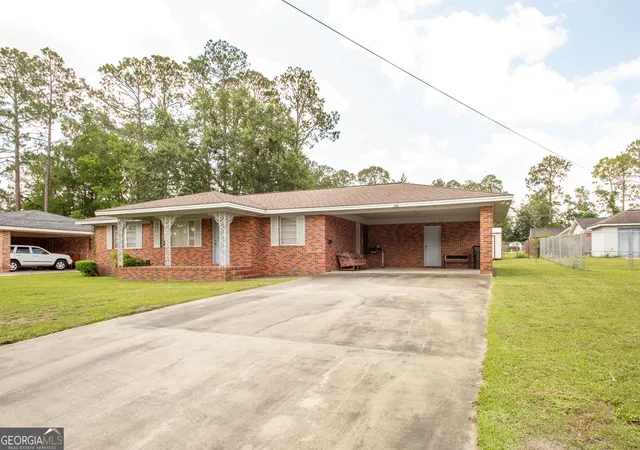 Homes for sale in Waycross, GA | 705 Beville St, Waycross, GA 31501 | MLS# 10796855