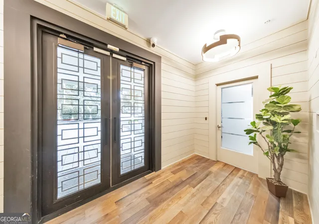 Photo 3 of Condo for sale at 3655 Peachtree Rd NE #101, Atlanta, GA 30319 | MLS# 10805303 | Listing updated on 2026-09-14