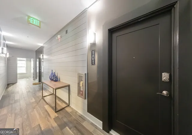 Photo 4 of Condo for sale at 3655 Peachtree Rd NE #101, Atlanta, GA 30319 | MLS# 10805303 | Listing updated on 2026-09-14