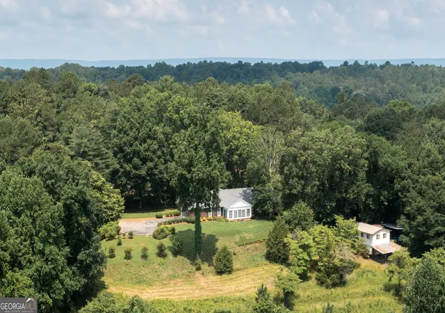 Photo 3 of Single family home for sale at 130 Apple Blossom Ln, Summerville, GA 30747 | MLS# 10715507 | Listing updated on 2026-04-30