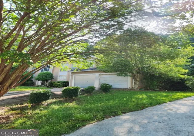 Photo 3 of Single family home for sale at 7155 Lone Oak Tr, Lithonia, GA 30058 | MLS# 10814535 | Listing updated on 2026-09-11