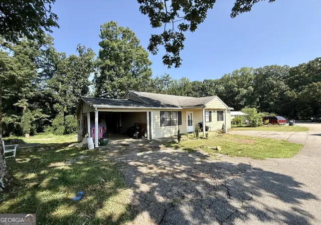 Photo 2 of Single family home for sale at 105 Bennett Dr, Gainesville, GA 30501 | MLS# 10835020 | Listing updated on 2026-09-11