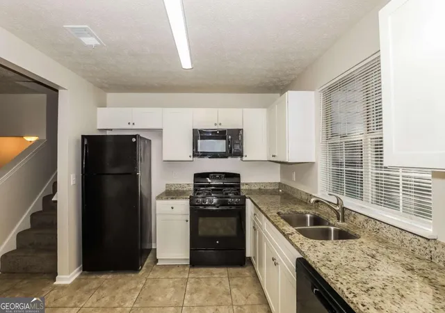 Photo 4 of Single family home for sale at 1361 Wrens Ct, Jonesboro, GA 30238 | MLS# 10820385 | Listing updated on 2026-09-13