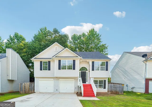 Homes for sale in Douglasville, GA | 6550 Snowbird Ln, Douglasville, GA 30134 | MLS# 10799307