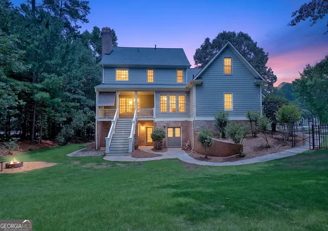 Photo 4 of Sale Pending at 300 Tarragon Dr, Fayetteville, GA 30215 | MLS# 10783655 | Listing updated on 2026-10-14