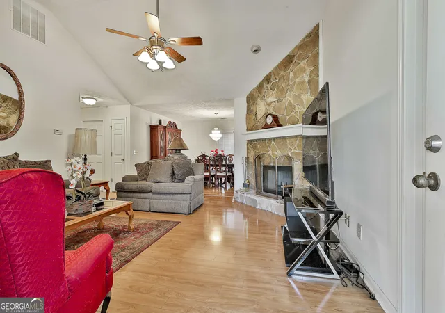 Photo 4 of Sale Pending at 450 Mckoy Rd, Newnan, GA 30263 | MLS# 10666108 | Listing updated on 2026-01-12