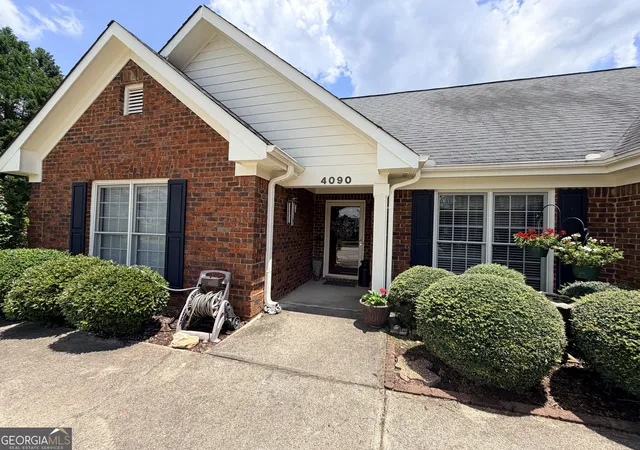Photo 2 of Single family home for sale at 4090 Forest View Dr Se, Conyers, GA 30094 | MLS# 10808161 | Listing updated on 2026-09-18