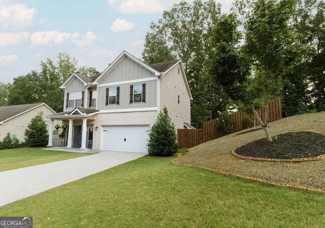 Photo 1 of Single family home for sale at 158 Grand Oak Dr, Jefferson, GA 30549 | MLS# 10842993 | Listing updated on 2026-10-23