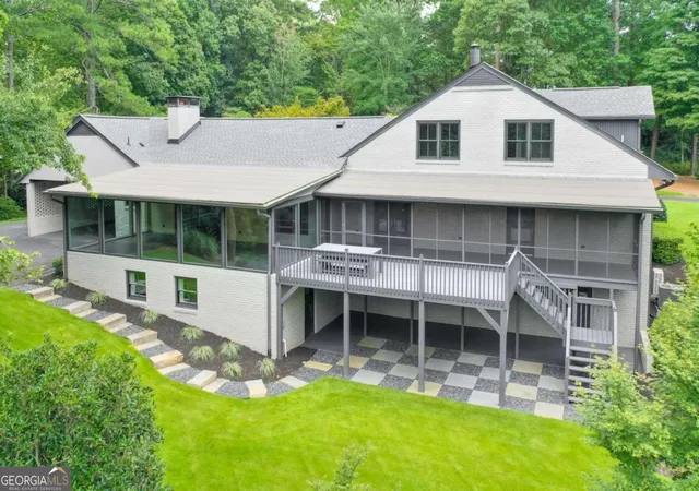 Photo 3 of Sale Pending at 350 Shadowlawn Rd Se, Marietta, GA 30067 | MLS# 10825324 | Listing updated on 2026-09-09