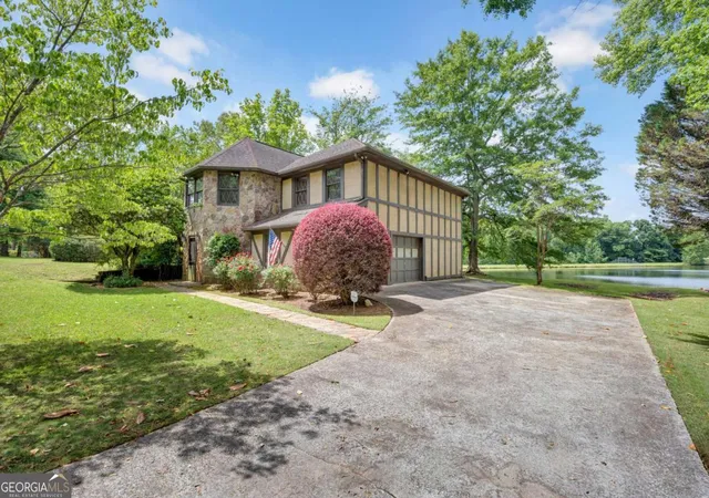 1st image of 2145 Hampton Trl Se, Conyers, GA 30013 | MLS# 10762874