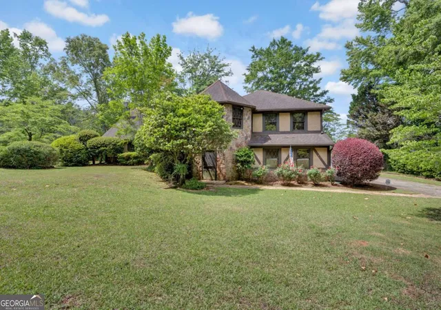 2nd image of 2145 Hampton Trl Se, Conyers, GA 30013 | MLS# 10762874