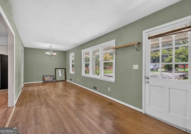 image of 210 Cumming St, Alpharetta, GA 30009 | MLS# 10799748