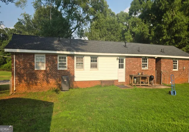 Photo 3 of Single family home for sale at 4672 Vernon Dr Sw, Mableton, GA 30126 | MLS# 10488511 | Listing updated on 2026-09-28