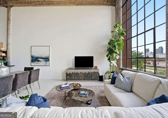 Photo 3 of Condo for sale at 170 Boulevard Se #309E, Atlanta, GA 30312 | MLS# 10791148 | Listing updated on 2026-09-03