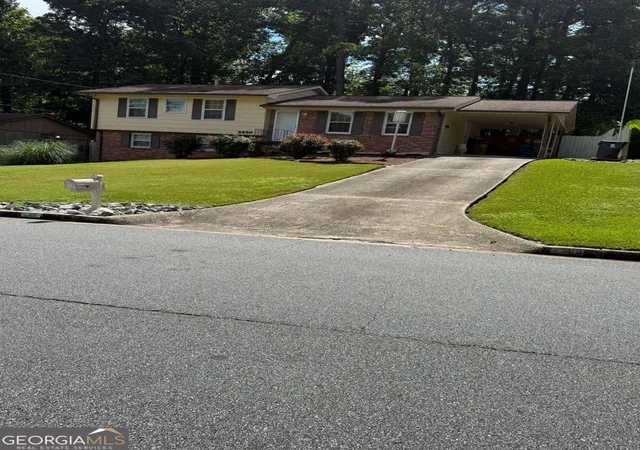 Photo 2 of Single family home for sale at 6490 Cedar Hurst Trl, Atlanta, GA 30349 | MLS# 10787681 | Listing updated on 2026-10-09