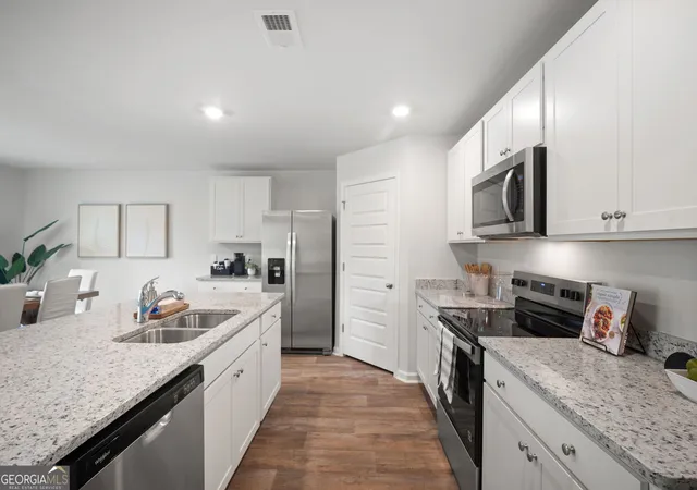 Photo 3 of Sale Pending at 142 Hollingsworth Loop, Statesboro, GA 30461 | MLS# 10823489 | Listing updated on 2026-08-20