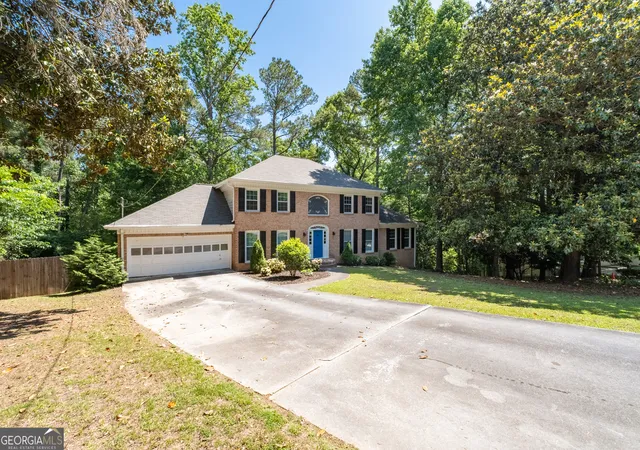 Homes for sale in Lilburn, GA | 2562 River Knoll Dr Sw, Lilburn, GA 30047 | MLS# 10755654