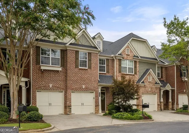 Photo 1 of Townhouse for sale at 1606 Lexington Dr, Roswell, GA 30075 | MLS# 10825983 | Listing updated on 2026-08-28
