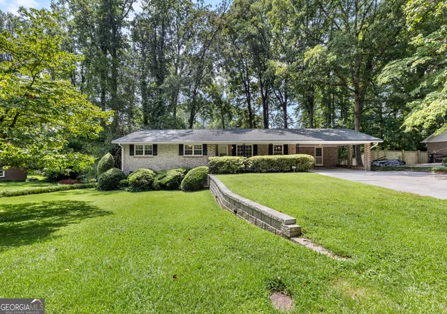 Photo 1 of Single family home for sale at 660 Grove Pkwy Se, Marietta, GA 30067 | MLS# 10808368 | Listing updated on 2026-08-31
