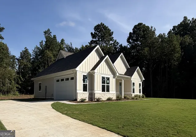 1st image of 121 Marshall Rd Ne, Milledgeville, GA 31061 | MLS# 10630124