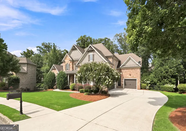 Photo 2 of Single family home for sale at 1992 Stonewater Ct, Hoschton, GA 30548 | MLS# 10811905 | Listing updated on 2026-08-12