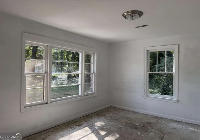 Photo 4 of Single family home for sale at 53 Howell Dr Sw, Atlanta, GA 30331 | MLS# 10835400 | Listing updated on 2026-09-21