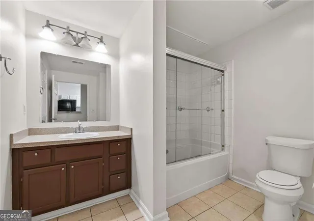 2nd image of 2700 Pine Tree Rd Ne, Atlanta, GA 30324