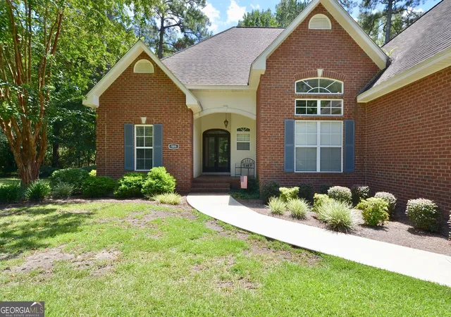 Photo 2 of Sale Pending at 989 Wood Valley Dr, Eastman, GA 31023 | MLS# 10824697 | Listing updated on 2026-09-09