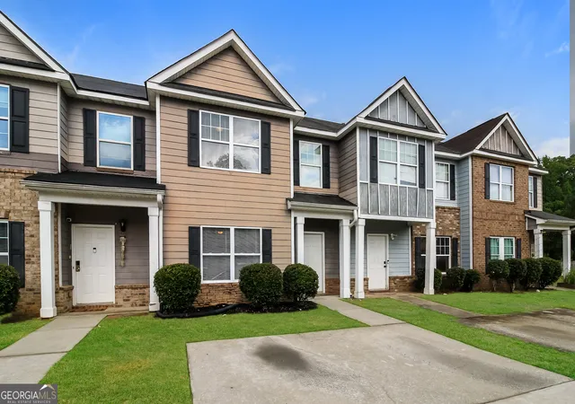 Homes for sale in Riverdale, GA | 6090 Oak Bend Ct, Riverdale, GA 30296 | MLS# 10805654