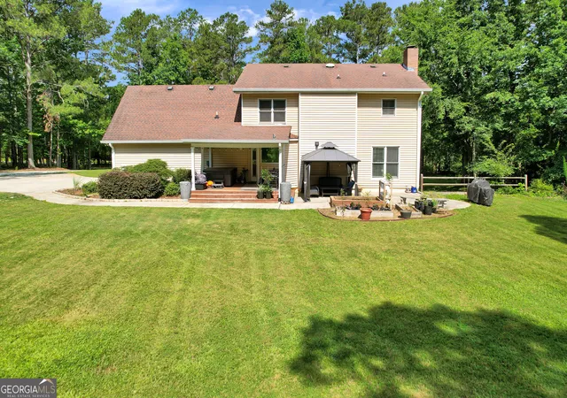 Photo 3 of Sale Pending at 3157 E Fairview Rd Sw, Mcdonough, GA 30252 | MLS# 10796390 | Listing updated on 2026-09-15