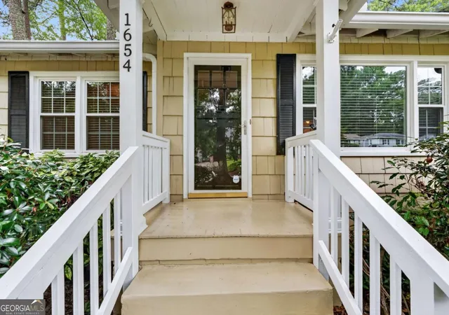 1st image of 1654 Bristol Dr Ne, Atlanta, GA 30329 | MLS# 10813642